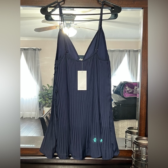 NWT Medium Tobi Kiss Me Hello Babydoll Navy Pleated Mini Dress - Picture 5 of 12
